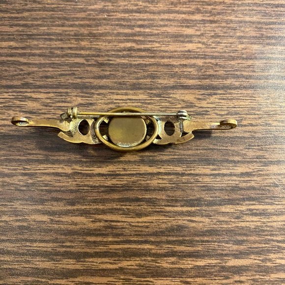 Vintage Reverse Intaglio Hand Painted Crytal Equestrian Brooch with Horses Head - Picture 3 of 3